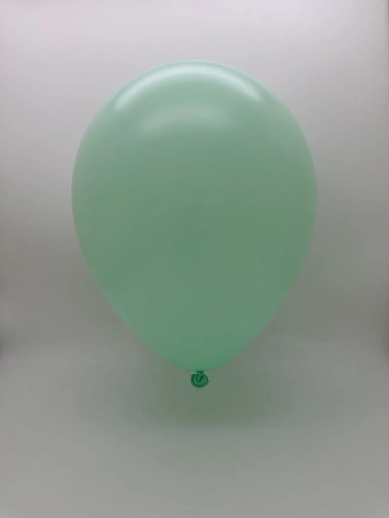 18" Balloonia Latex Balloons Professional Line Matte Green (10 Per Bag) - Image 2