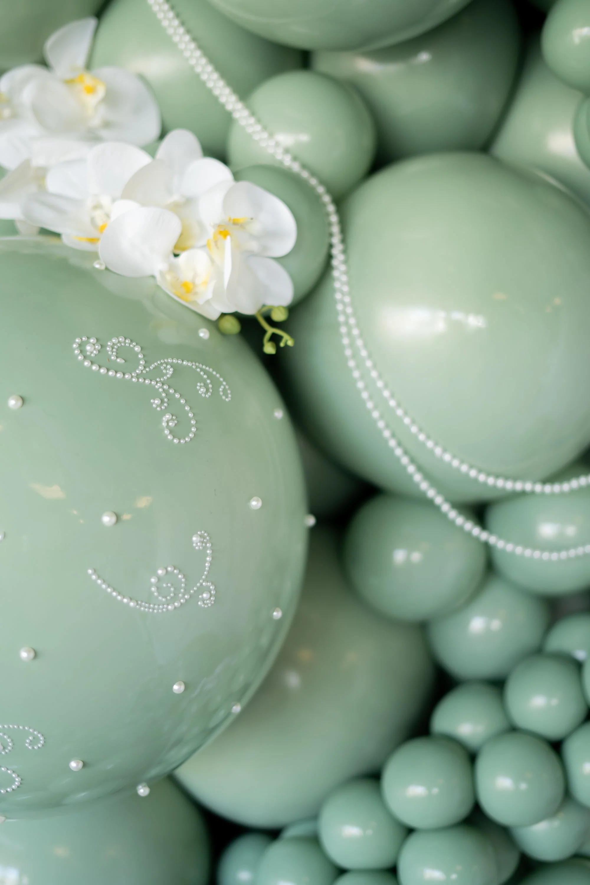 36" Meadow Pearl Eucalyptus Tuftex Latex Balloons Designer Balloons (2 Per Bag) - Image 4