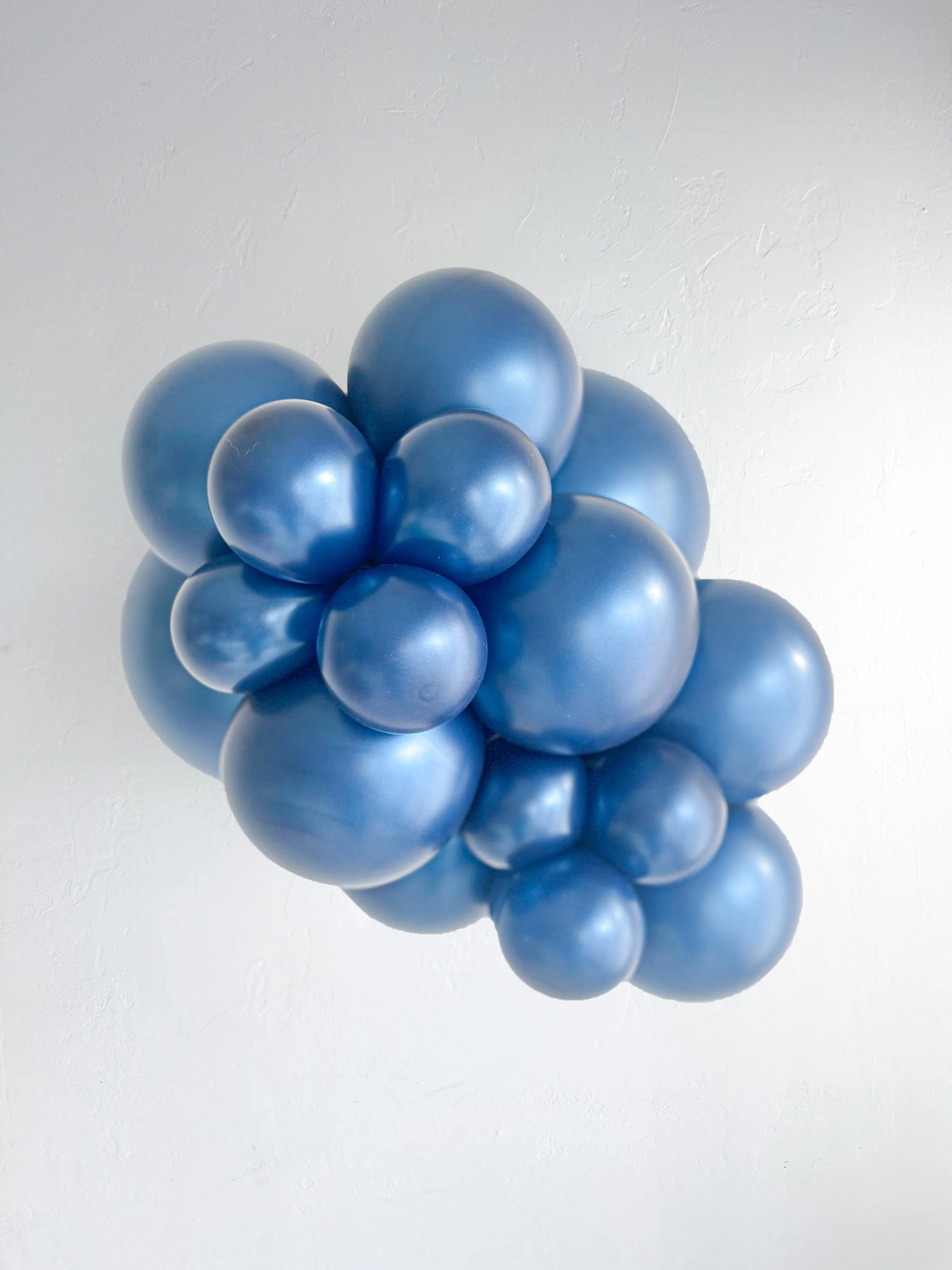 5" Pearl Metallic Midnight Blue Tuftex Latex Balloons (50 Per Bag) - Image 3