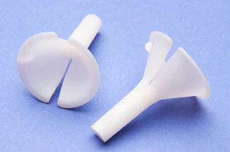 Bag of 100 White Mini Micro II Cup. Use with Stick (41421 BSX20"20/25) sold separately.